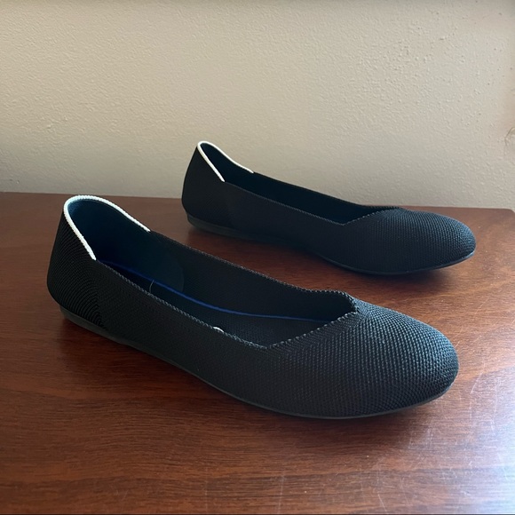 Retired ROTHY’S Size 9.5 Black Ballet Flat Round Toe w WHITE HALO Sustainable - Picture 2 of 7